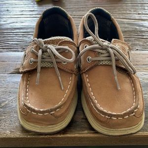EUC Little Boys Sperrys